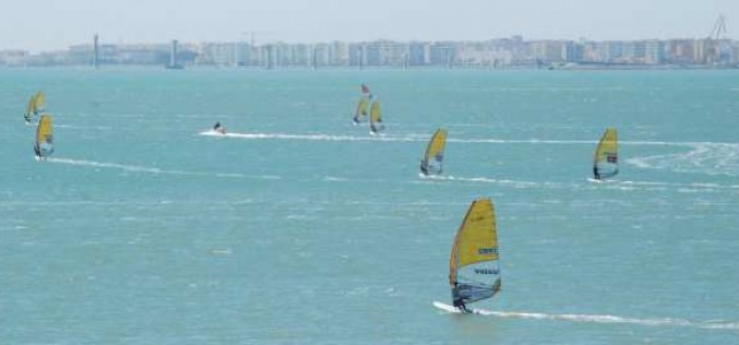El Puerto de Santa María sede del Campeonato del Mundo de Vela RS:X